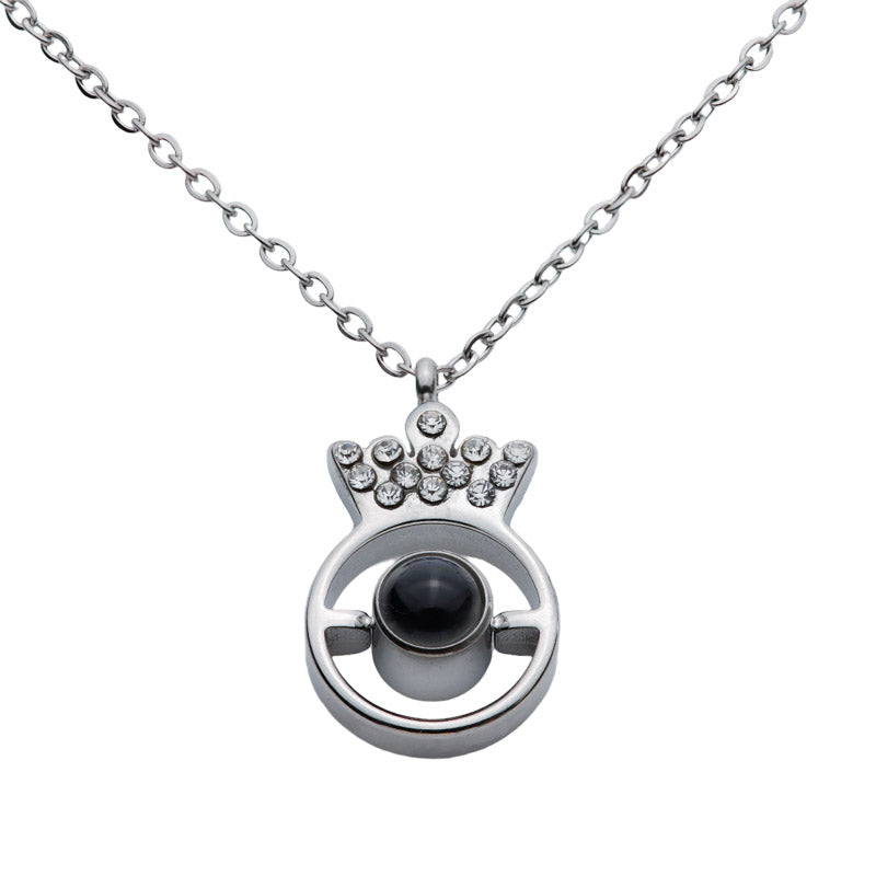 Krone-Anhänger klassisch mit Foto in der Projektionslinse