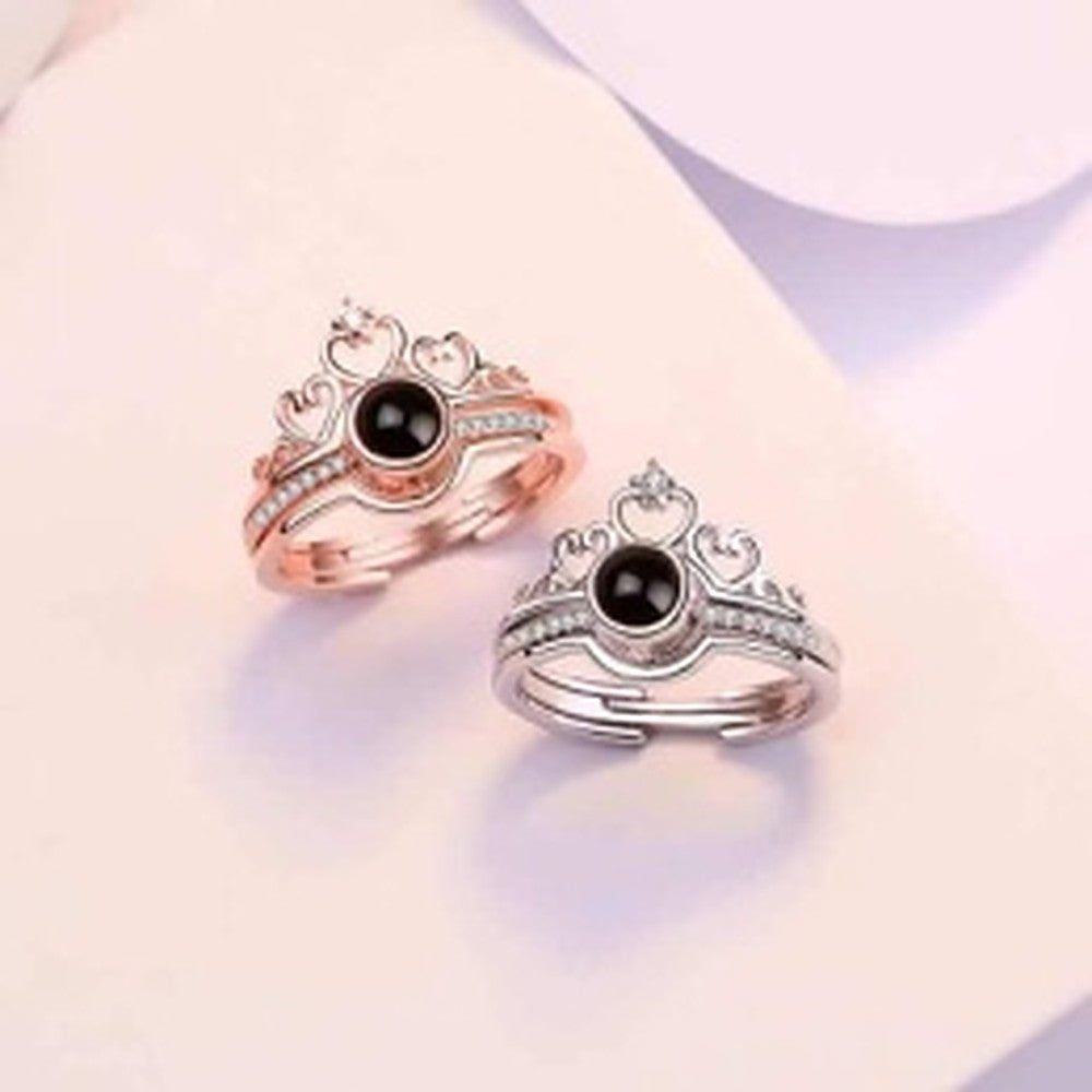 Zwei offene Fotoringe mit Herzkrone und Kristallen in Roségold und Silber
