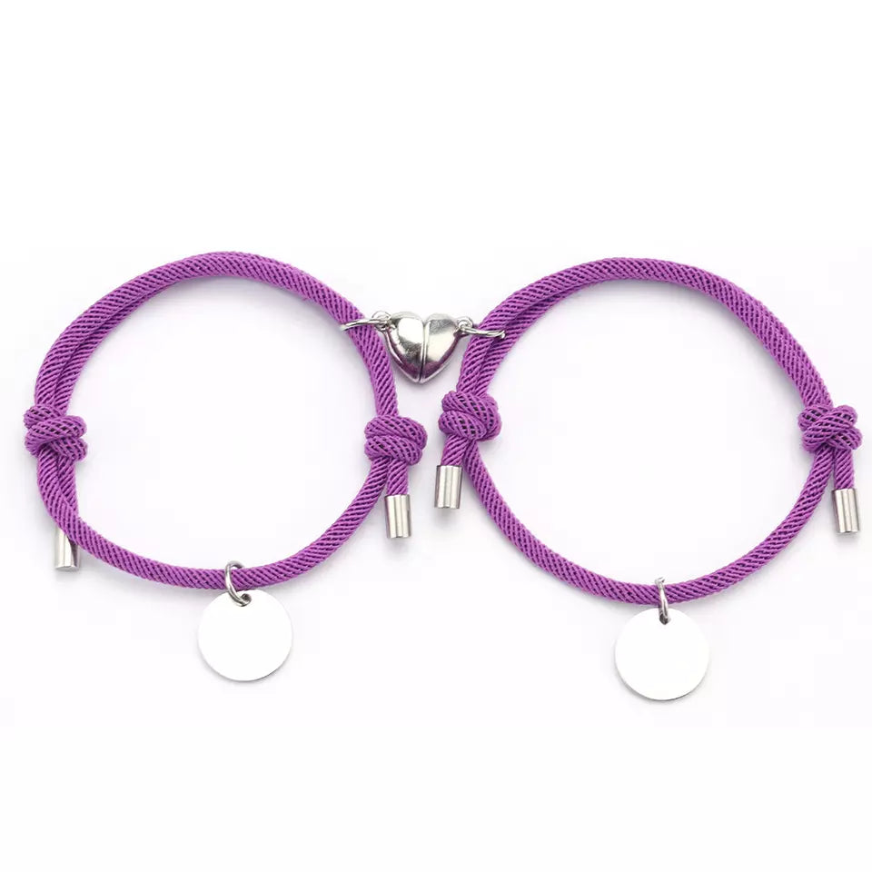 Magnetarmbänder mit Gravur als Partnerset von 4MyLove – zwei Armbänder mit magnetischem Herz
