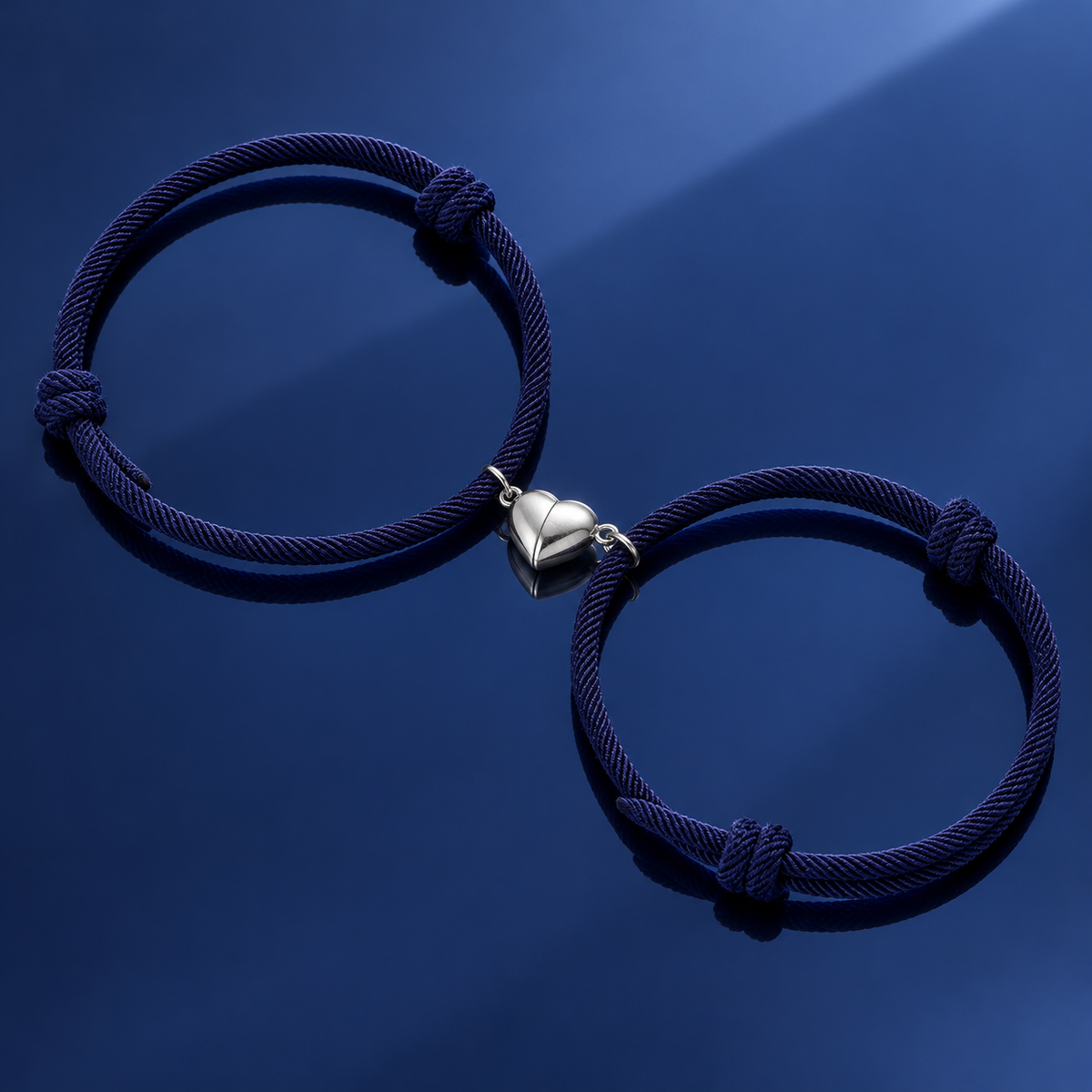 Magnetarmbänder mit Magnetherz Dunkelblau – Partnerarmbänder, deren Herzhälften zusammenfinden