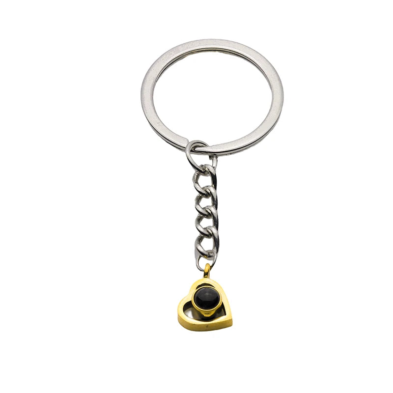 Goldener Herz-Schlüsselanhänger mit Foto in der Linse – personalisiertes Geschenk für Partner und Familie